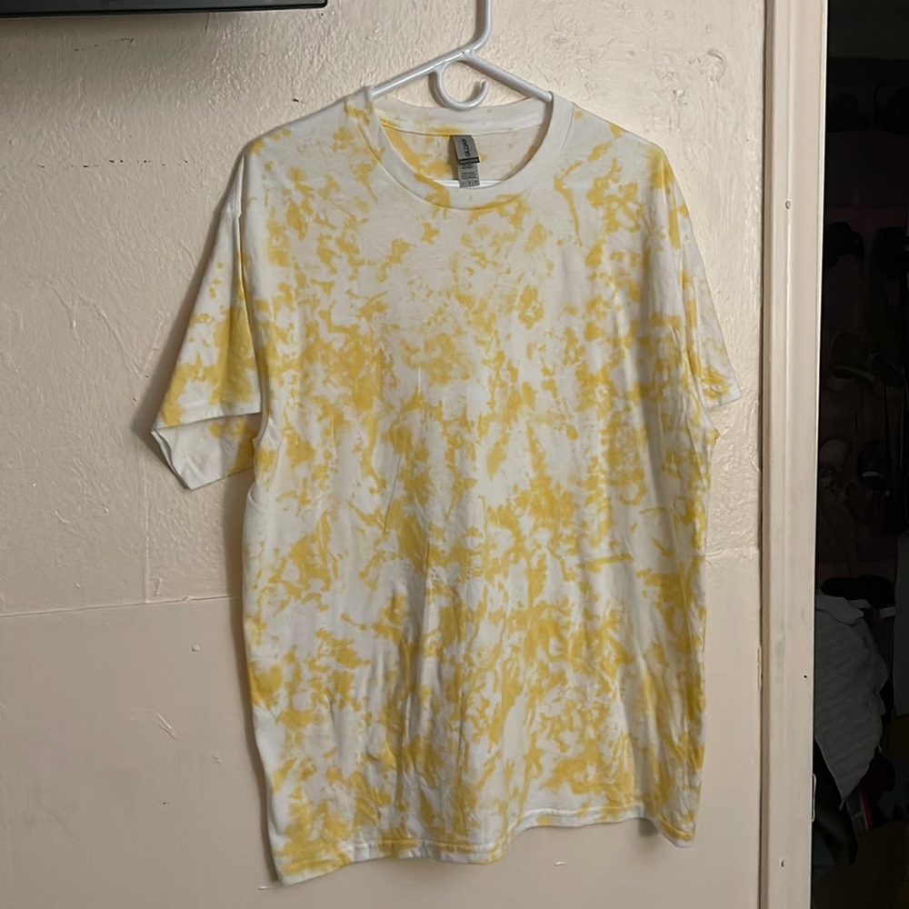 Yellow tie dye tee shirt